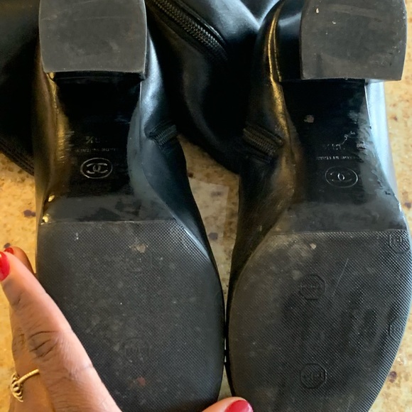 Chanel black leather thigh high boots 38.5 - Picture 2 of 7